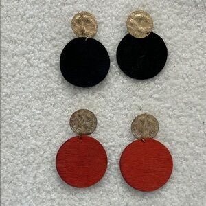 2 Pair Earrings